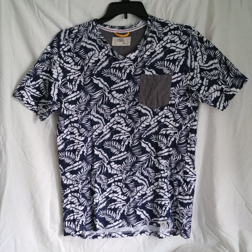 Free Planet Mens Hawaiin Print Pocket Tee, Size Lg - Picture 1 of 7